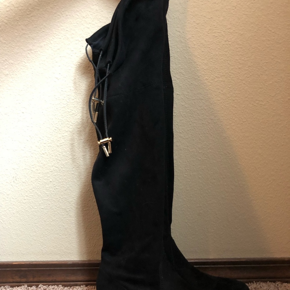 Knee high suede black boots